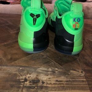 kobe green strike